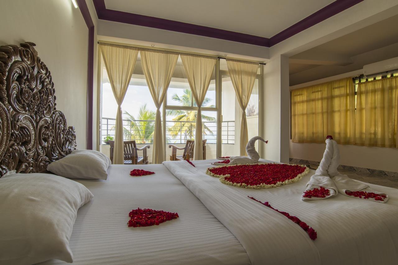 Surya Beach Resort Kovalam Exterior photo